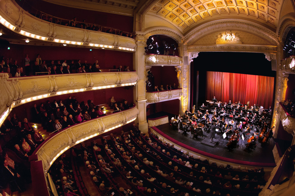 Mecklenburgisches Staatstheater - Gruppenreisen Mit Groupedia